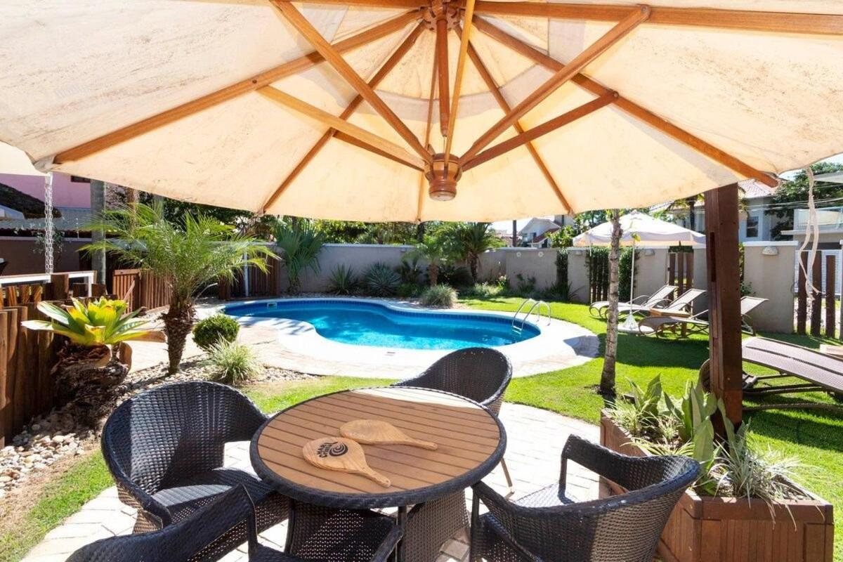 5 Quartos Piscina E Espaco Gourmet ボンビーニャス エクステリア 写真